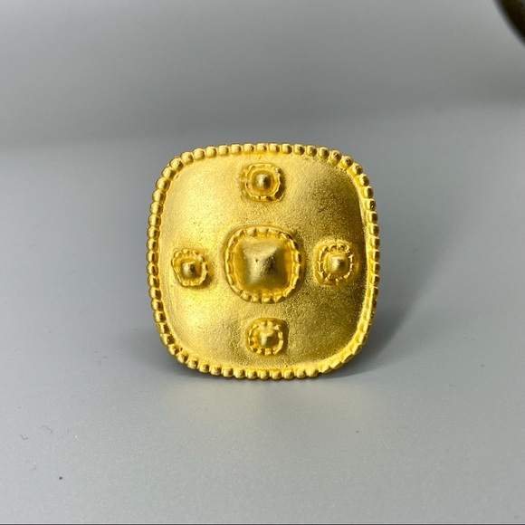 Vintage Byzantine Big & Gold Square Earrings - Picture 11 of 16